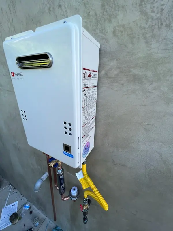 Tankless water heater installation for Brawley homes